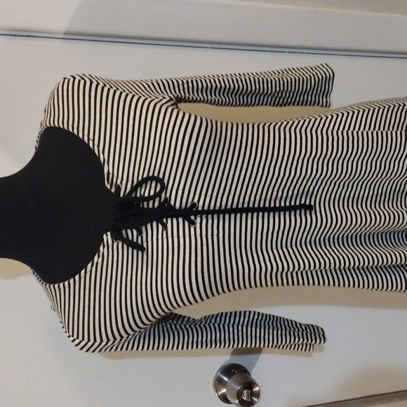 💜5/$25💜 Size Small - Picture 1 of 6